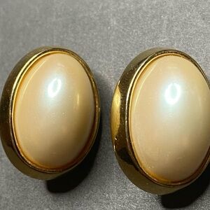 Signed Trifari Oval Faux Pearl Cabochon Vintage Gold Tone  Earrings